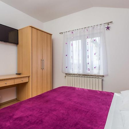 2 Bedroom Beautiful Apartment In Rukavac Rukavac (Primorje-Gorski Kotar) Exterior foto